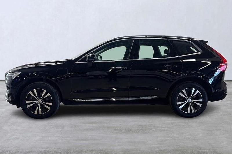 Begagnad Volvo XC60 Core 355 HK (261 kW) 2022 Svart SUV