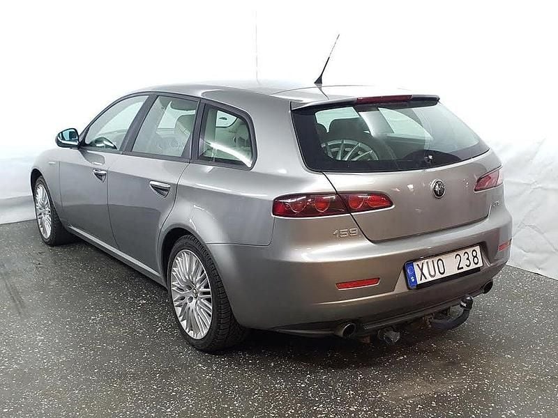 Begagnad Alfa Romeo 159 185 HK (136 kW) 2006 Silver Kombi