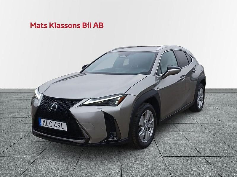 Begagnad Lexus UX 300h Sport Line 201 HK (147 kW) 2024 Grå SUV