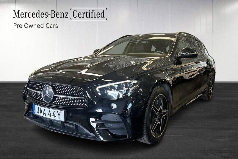 Svart Begagnad 2022 Mercedes E300 AMG Kombi | 449 000 kr - Bild 1/4