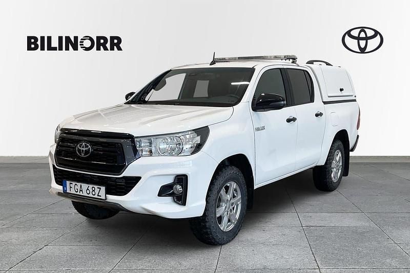 Vit Begagnad 2020 Toyota HiLux Pickup | 450 000 kr (Marknadspris) - Bild 1/4