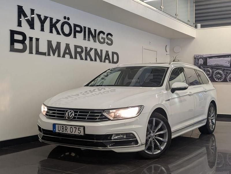 Vit Begagnad 2016 VW Passat GT Kombi | 149 900 kr (Lite dyr) - Bild 1/4