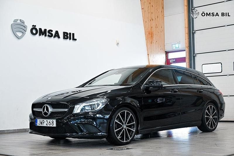 Svart Begagnad 2015 Mercedes CLA200 Shooting Brake Kombi | 153 800 kr (Marknadspris) - Bild 1/4