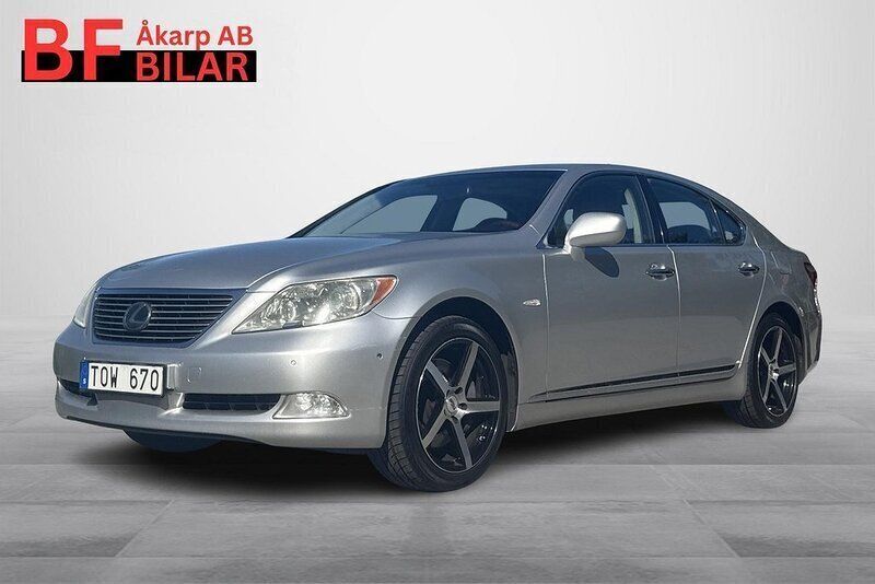 Silver Begagnad 2007 Lexus LS460 Sedan | 119 500 kr - Bild 1/4