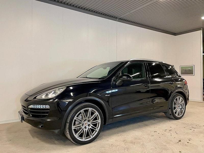Svart Begagnad 2014 Porsche Cayenne S SUV | 349 000 kr (Dyr) - Bild 1/4