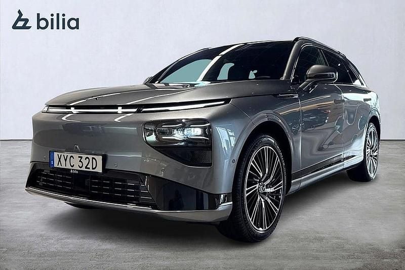 Begagnad XPENG G9 AWD Performance 405 kW (551 HK) 2025 Grå SUV