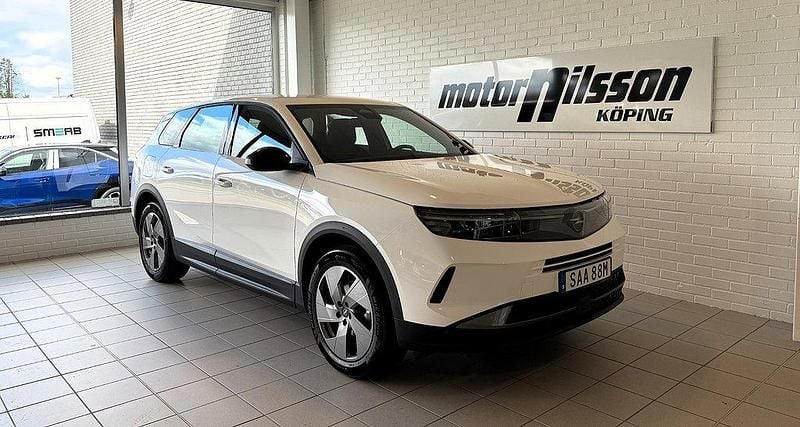 Vit Ny 2025 Opel Grandland X SUV | 429 800 kr (Marknadspris) - Bild 1/4