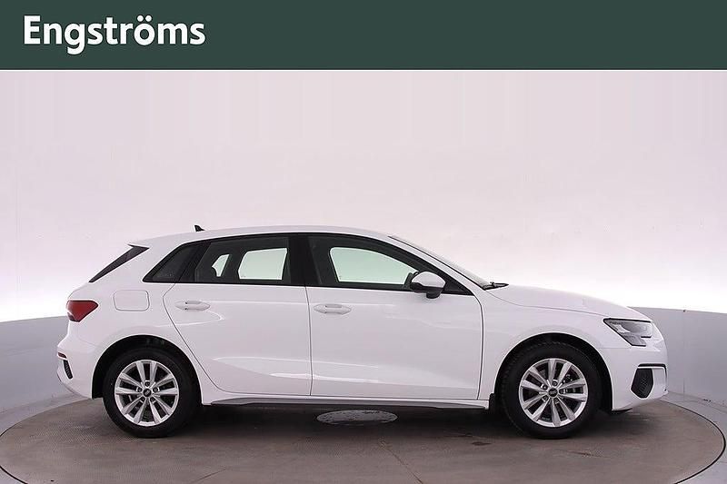 Begagnad Audi A3 Sportback Proline 150 HK (110 kW) 2022 Vit Halvkombi