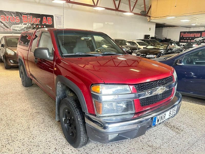Mörkröd (röd) Begagnad 2005 Chevrolet Colorado Van | 79 900 kr (Bra pris) - Bild 1/4