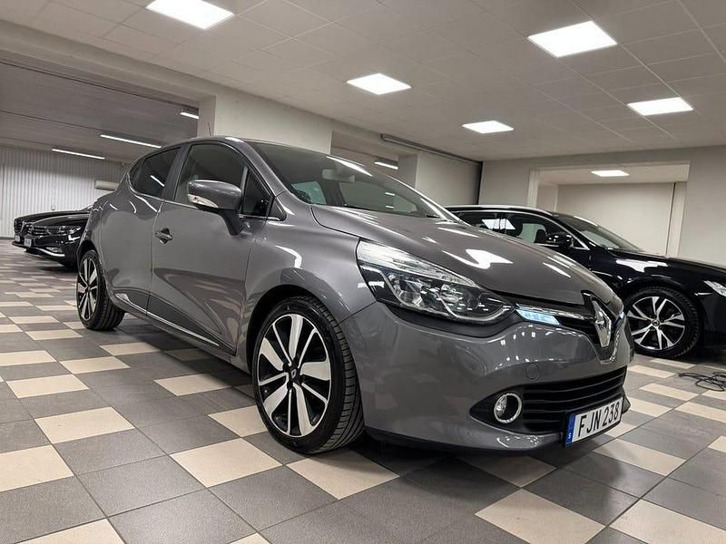 Begagnad Renault Clio IV 118 HK (86 kW) 2015 Grå Halvkombi