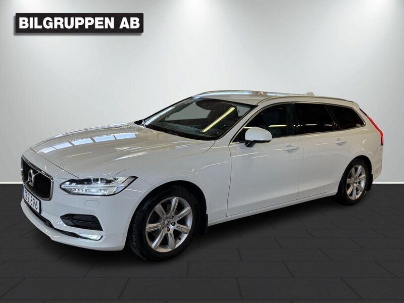 Vit Begagnad 2018 Volvo V90 Momentum Kombi | 224 900 kr (Bra pris) - Bild 1/4