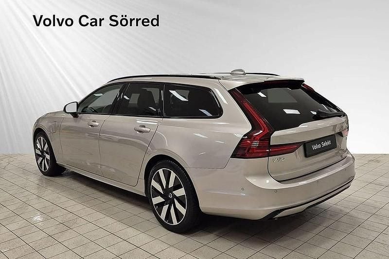 Begagnad Volvo V90 Plus 349 HK (256 kW) 2024 Grå Kombi