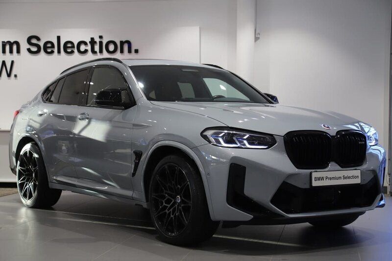 Grå Begagnad 2022 BMW X4 Competition Edition SUV | 839 000 kr - Bild 1/3