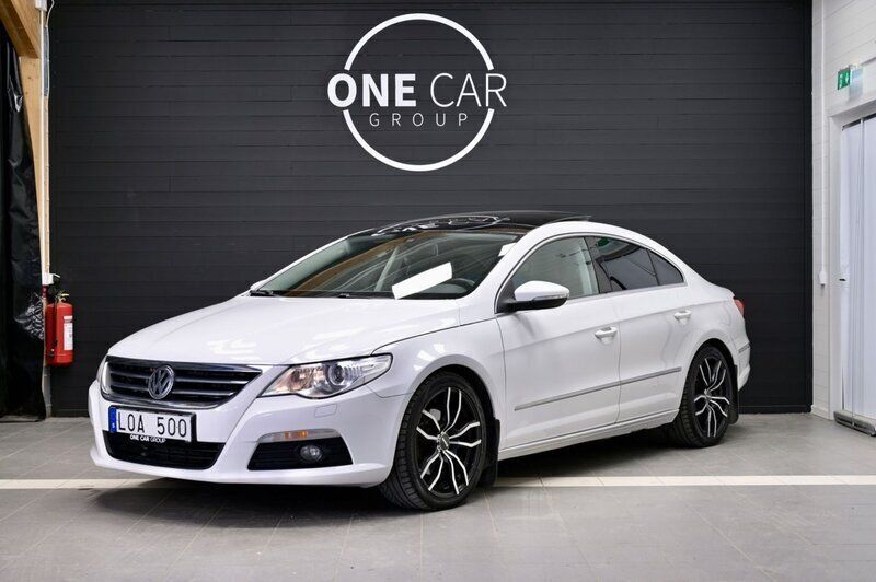 Vit Begagnad 2010 VW CC Sedan | 109 800 kr (Marknadspris) - Bild 1/4