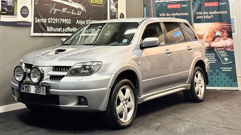 Silver Begagnad 2005 Mitsubishi Outlander SUV | 49 900 kr (Marknadspris) - Bild 1/4