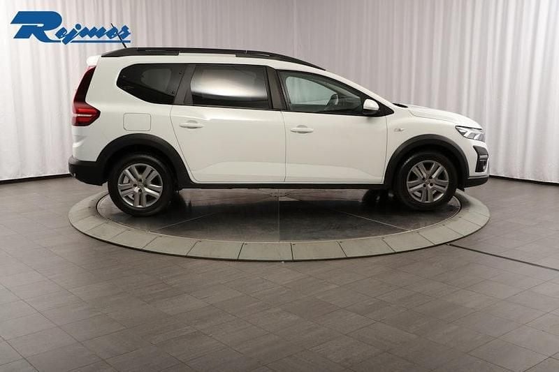Begagnad Dacia Jogger Comfort 110 HK (80 kW) 2022 Vit (snövit) Minibuss