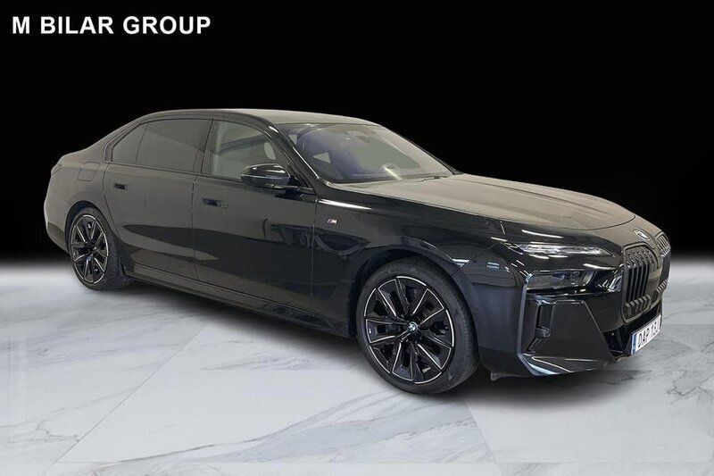 Svart Begagnad 2024 BMW i7 M Sport Sedan | 1 495 000 kr - Bild 1/4