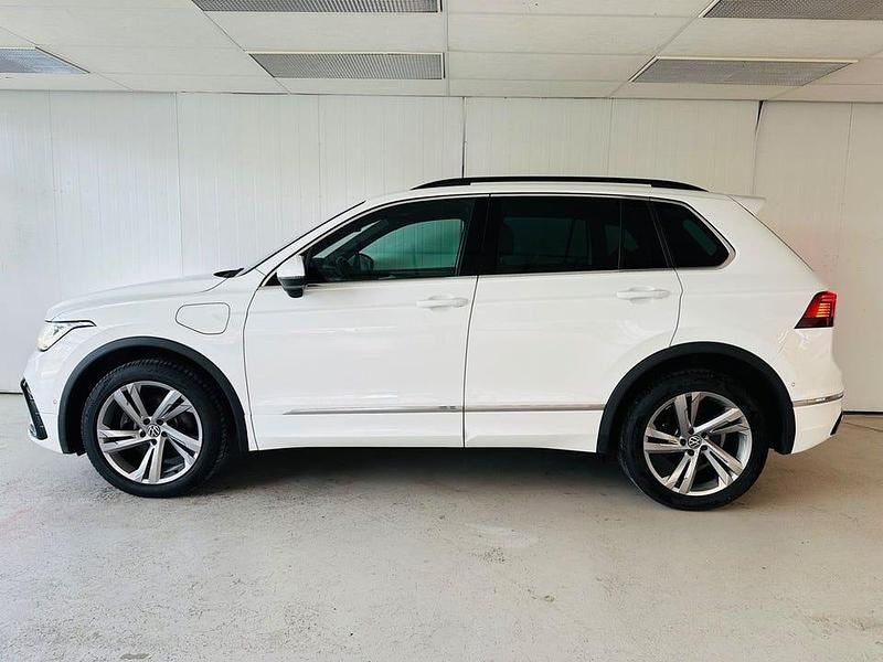 Begagnad VW Tiguan R-line 245 HK (180 kW) 2022 Vit SUV