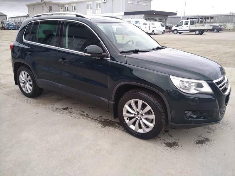 Grön Begagnad 2011 VW Tiguan Sportline SUV | 75 000 kr (Superpris) - Bild 1/4