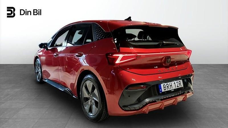 Begagnad Cupra Born 150 kW (204 HK) 2022 Rayleigh red metallic Halvkombi