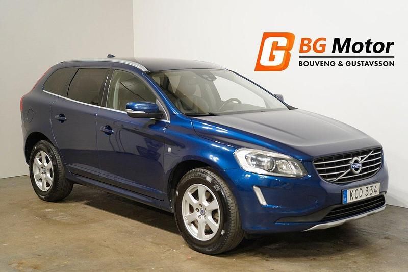 Blå Begagnad 2015 Volvo XC60 Business Edition SUV | 128 900 kr (Marknadspris) - Bild 1/3