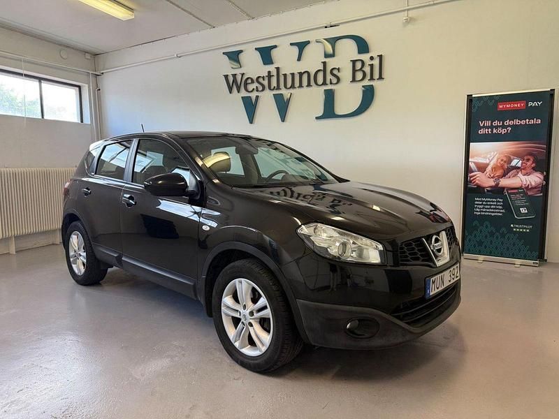 Svart Begagnad 2012 Nissan Qashqai SUV | 69 900 kr (Bra pris) - Bild 1/4