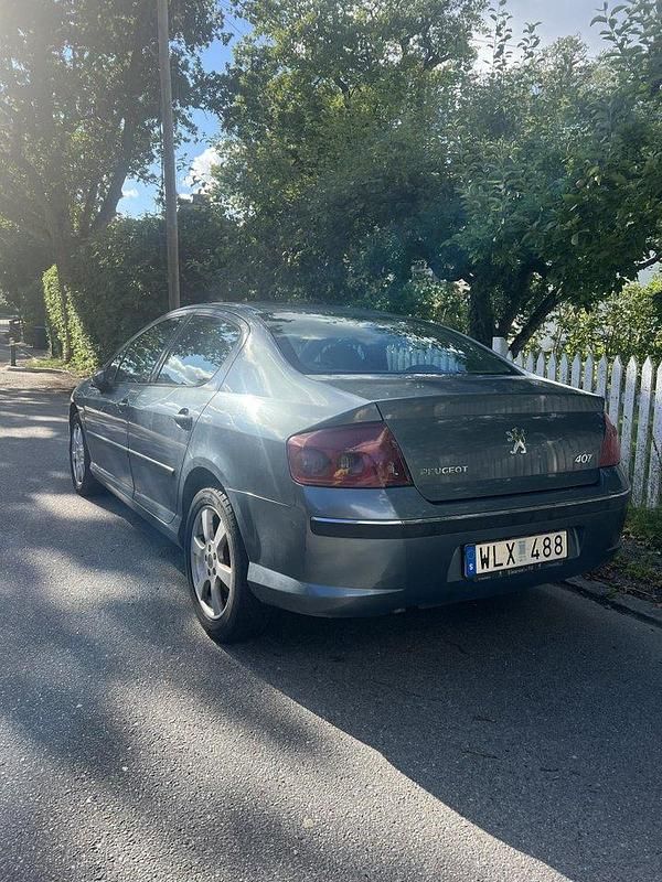 Grå Begagnad 2005 Peugeot 407 Sedan | 17 000 kr (Bra pris) - Bild 1/4