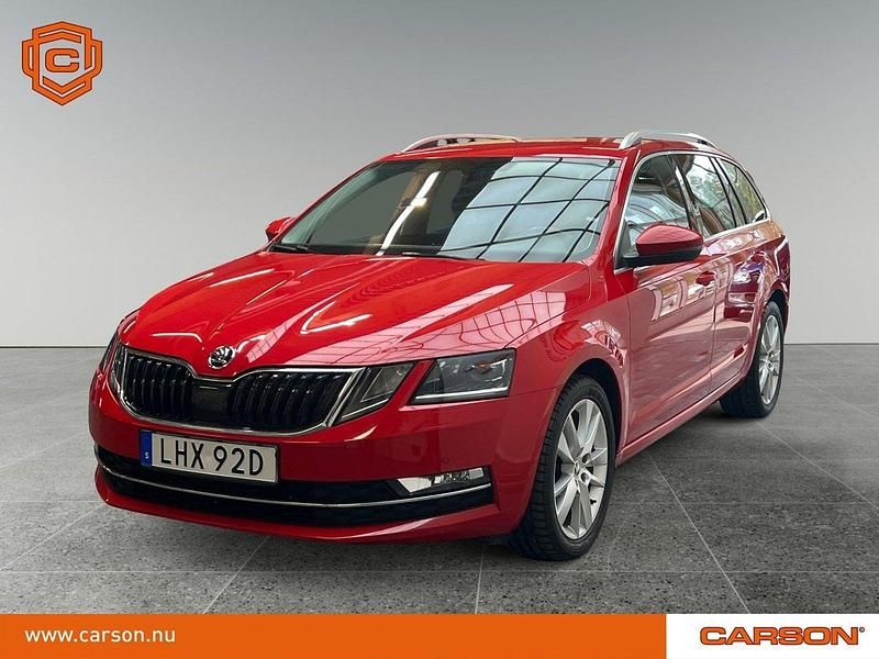 Röd Begagnad 2019 Skoda Octavia Style Kombi | 219 900 kr (Marknadspris) - Bild 1/3