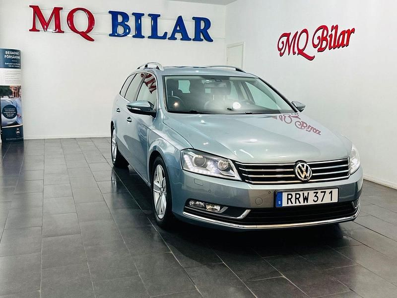Ljusgrå Begagnad 2012 VW Passat GT Kombi | 79 900 kr (Marknadspris) - Bild 1/4
