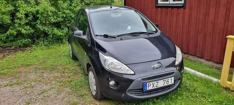 Svart Begagnad 2010 Ford Ka Halvkombi | 22 500 kr (Marknadspris) - Bild 1/4