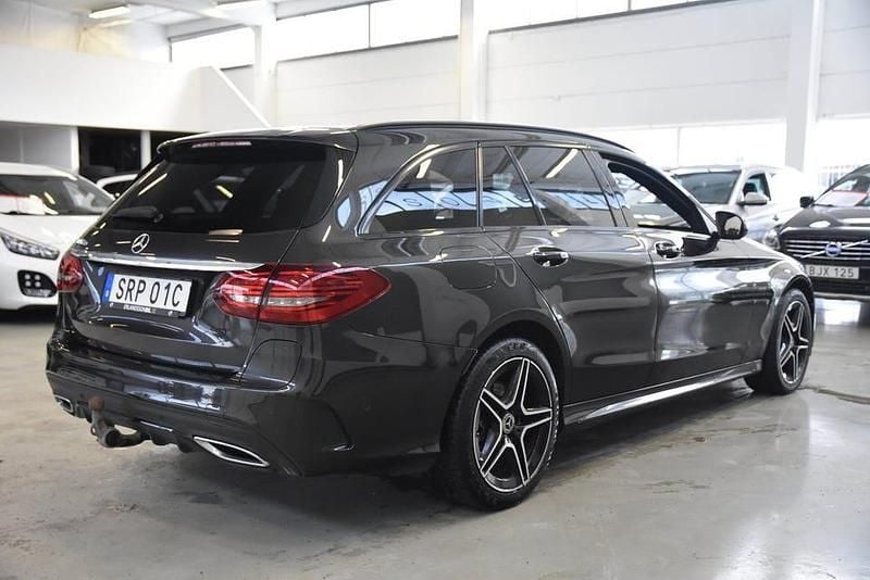 Begagnad Mercedes C300 Edition 306 HK (225 kW) 2021 Grå