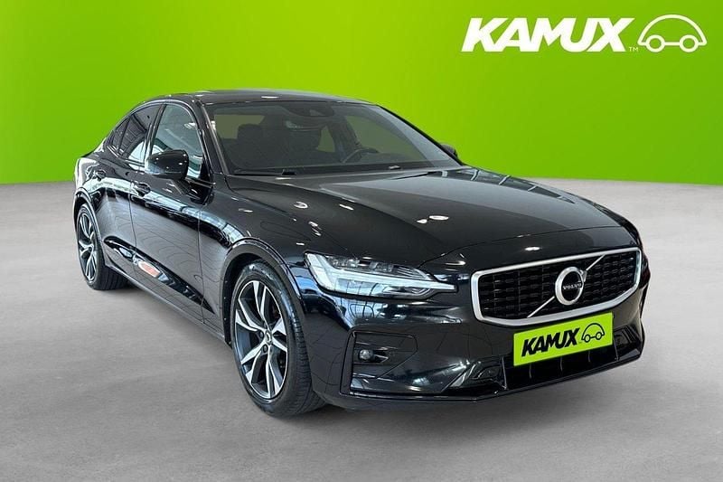 Svart Begagnad 2020 Volvo S60 R-Design Sedan | 309 800 kr (Marknadspris) - Bild 1/4