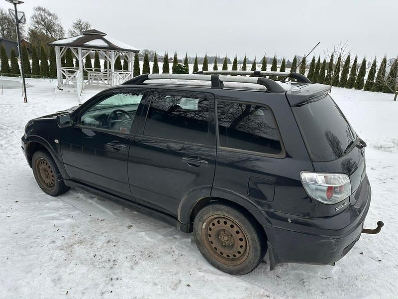 Begagnad Mitsubishi Outlander 201 HK (147 kW) 2006 SUV