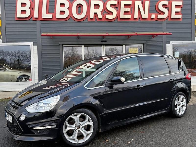 Svart Begagnad 2014 Ford S-MAX Sport Minibuss | 145 000 kr - Bild 1/4
