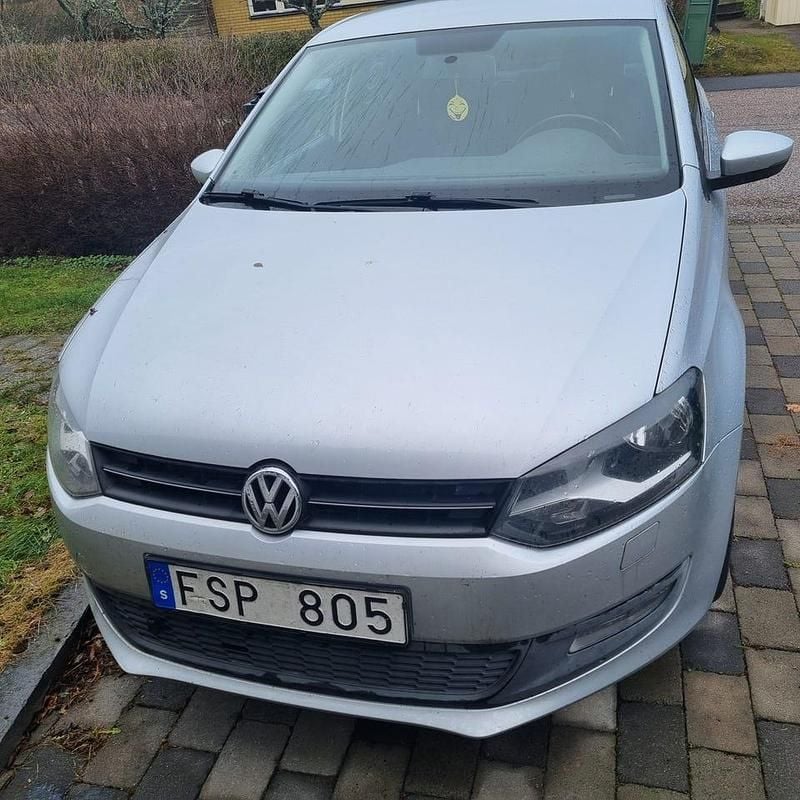 Begagnad VW Polo 90 HK (66 kW) 2010 Halvkombi