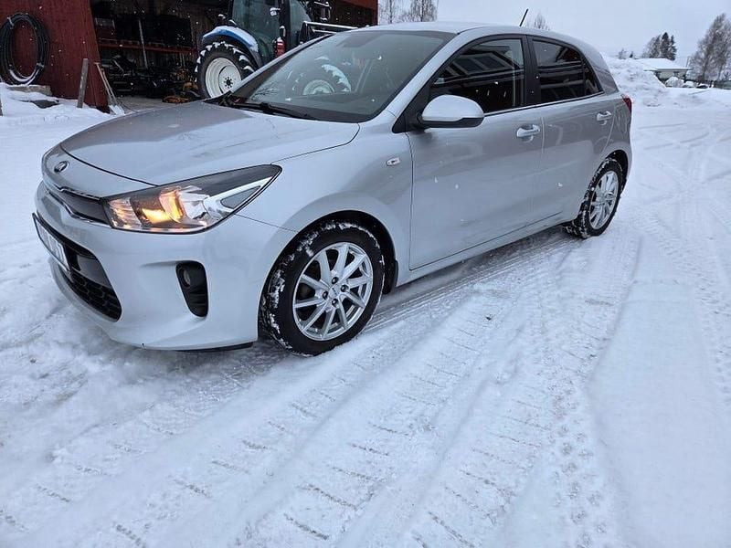 Begagnad 2017 Kia Rio | 110 000 kr (Bra pris) - Bild 1/4