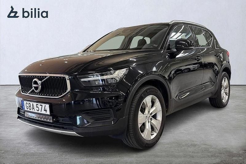 Svart Begagnad 2021 Volvo XC40 Pro SUV | 299 500 kr (Marknadspris) - Bild 1/3