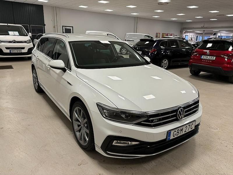 Begagnad VW Passat GT 200 HK (147 kW) 2021 Vit Kombi