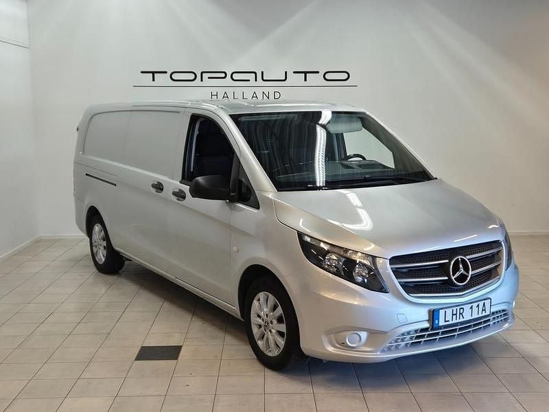 Silver Begagnad 2020 Mercedes Vito Van | 224 900 kr (Marknadspris) - Bild 1/4