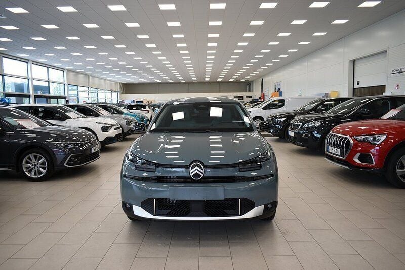 Grön (grön manhattan) Ny 2025 Citroën C4 Halvkombi | 292 300 kr (Marknadspris) - Bild 1/4