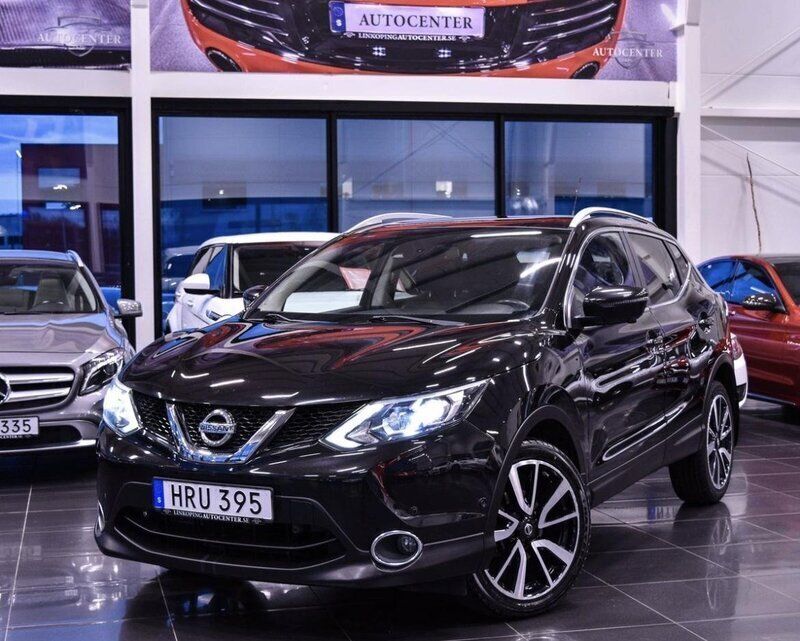 Svart Begagnad 2015 Nissan Qashqai SUV | 125 000 kr (Marknadspris) - Bild 1/4