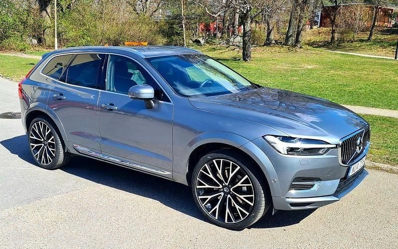 Grå metallic Begagnad 2021 Volvo XC60 SUV | 420 000 kr (Marknadspris) - Bild 1/2