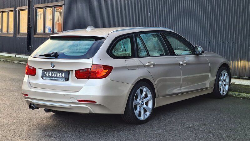 Begagnad BMW 330 259 HK (190 kW) 2013 Silverbeige Kombi