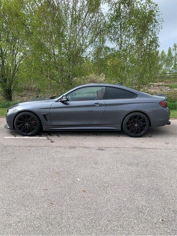 Grå Begagnad 2014 BMW 420 Sport Line Sportkupé | 175 000 kr (Marknadspris) - Bild 1/4