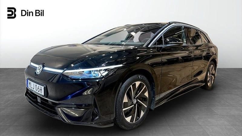 Svart Begagnad 2024 VW ID.7 Comfortline Kombi | 499 900 kr (Marknadspris) - Bild 1/4