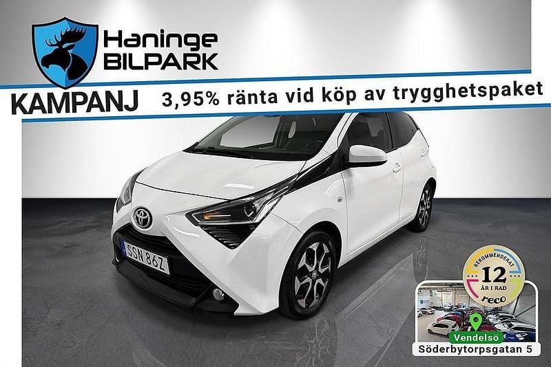 Begagnad Toyota Aygo X-play 72 HK (52 kW) 2018 Vit Halvkombi