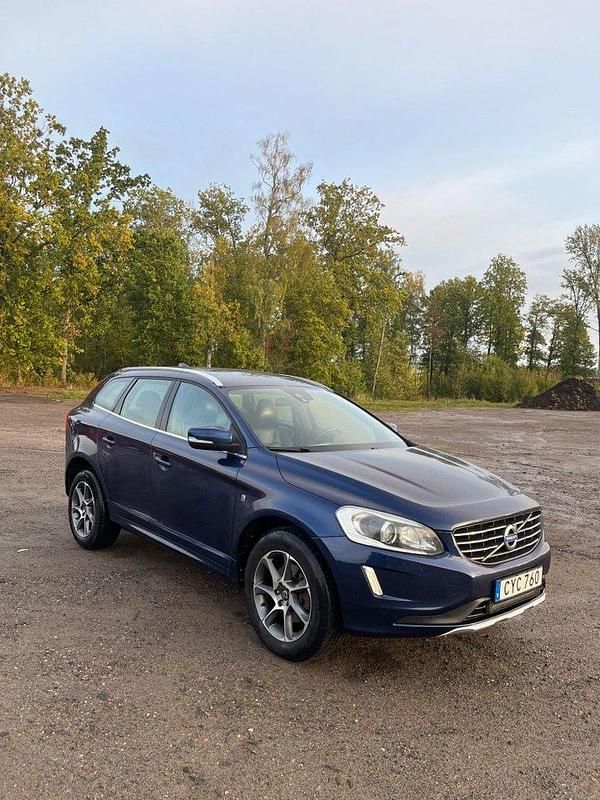 Begagnad Volvo XC60 Ocean Race 181 HK (133 kW) 2014 Blå SUV