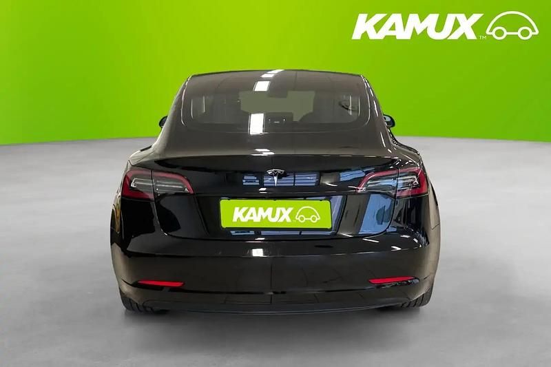 Begagnad Tesla Model 3 208 kW (283 HK) 2023 Svart Sedan