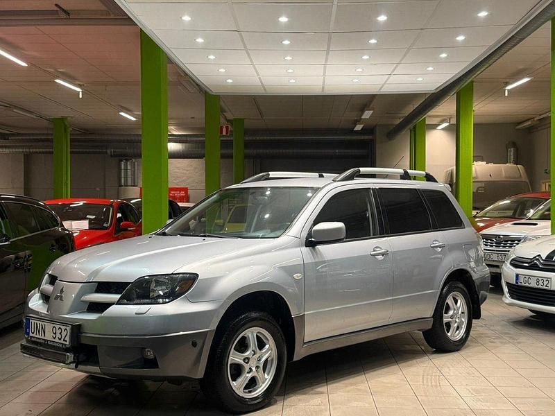 Silver Begagnad 2004 Mitsubishi Outlander SUV | 59 900 kr - Bild 1/4
