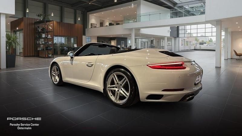 Begagnad Porsche 911 Carrera 370 HK (272 kW) 2017 Vit Cab